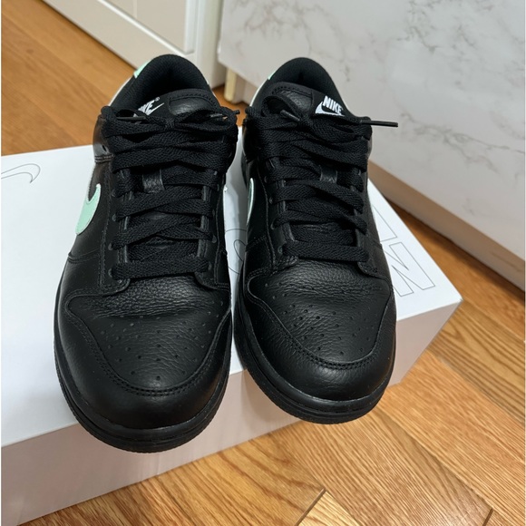 Nike Custom Dunks - Picture 2 of 8